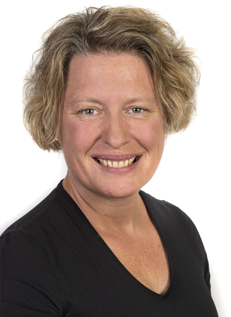 Dr. Maria Hogrebe Dr. Maria Hogrebe